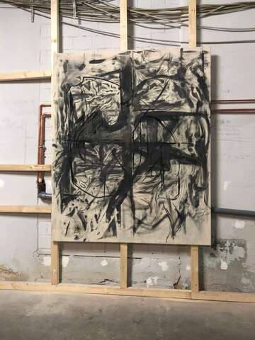 Kohle, Graphit, Aluminiumpigment auf Leinwand von Peppi Bottrop: After RT, 2019