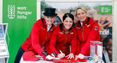 Die Dressurreiterinnen Fabienne Lütkemeier, Kristina Bröring-Sprehe und Anabel Balkenhol