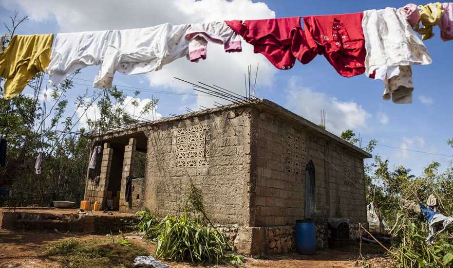 Ein Flachdachhaus aus Beton.