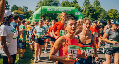 Zu sehen sind die Teilnehmenden des Zero Hunger Run auf der Strecke.