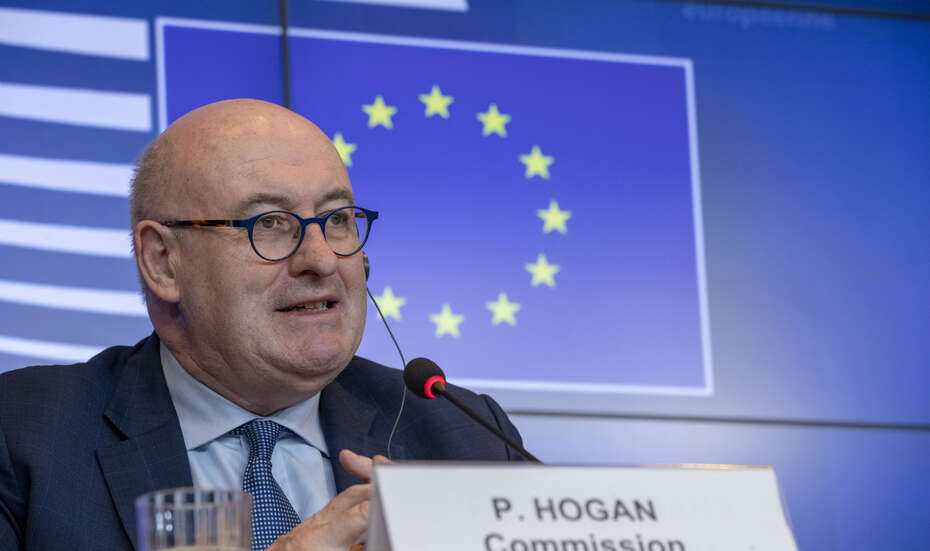 Phil Hogan spricht beim Agrarrat, Luxemburg.