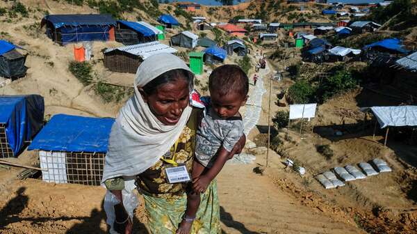 Mutter und Kind im Flüchtlingslager