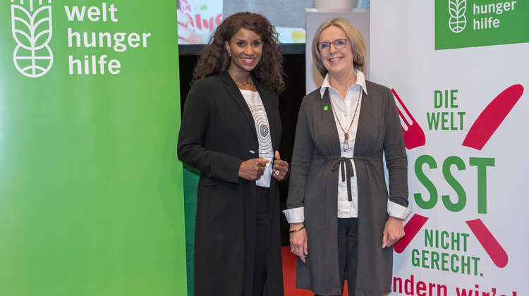 2015-Prominente-Liz-Baffoe-Baerbel-Dieckmann-David-Klammer.JPG Woche der Welthungerhilfe 2015, ANUGA