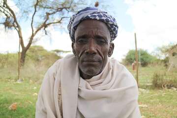 Ato-Wario, ein Begünstigter von der Wasserversorgungsanlage.