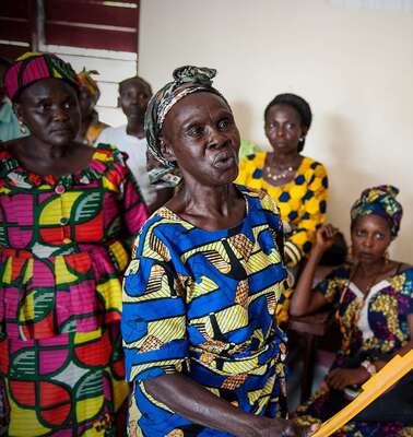 Alphabetisierungskurs für Frauen in der Zentralafrikanischen Republik