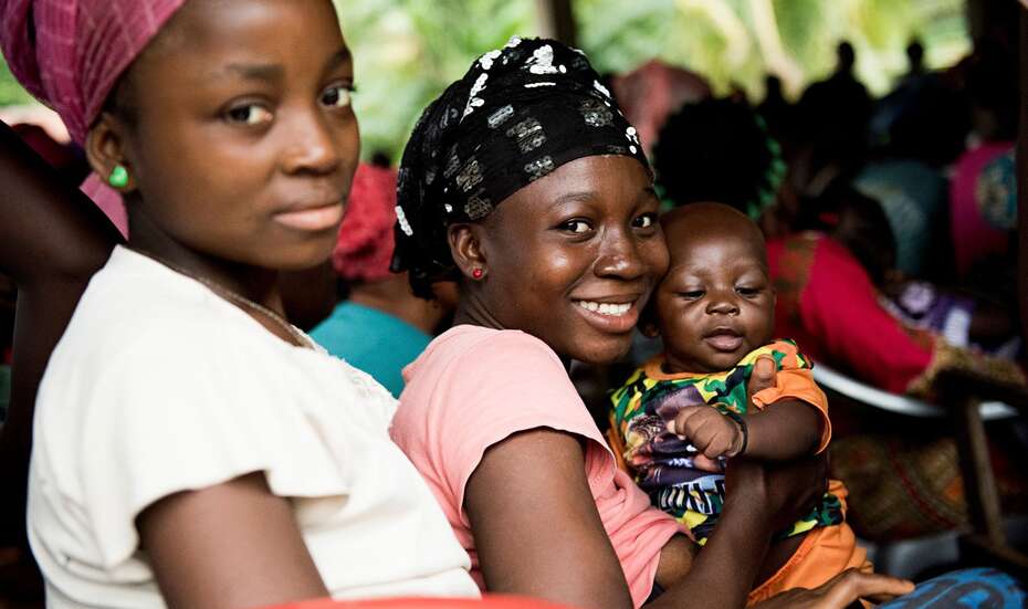 Zwei Frauen mit Baby, Somalia.