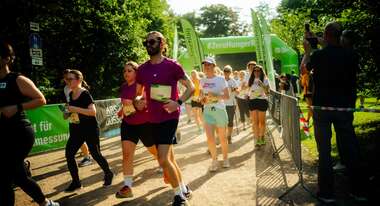 Läufer*innen beim Start des ZeroHungerRun in Düsseldorf