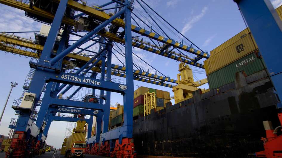 Container am Hafen, Ghana.