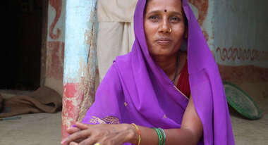 Landwirtin Rekha Devi Sharma in Malhaniya im Siraha Distrikt (Nepal).