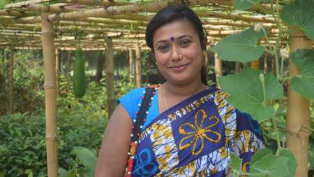 Portrait einer jungen Frau im Sari