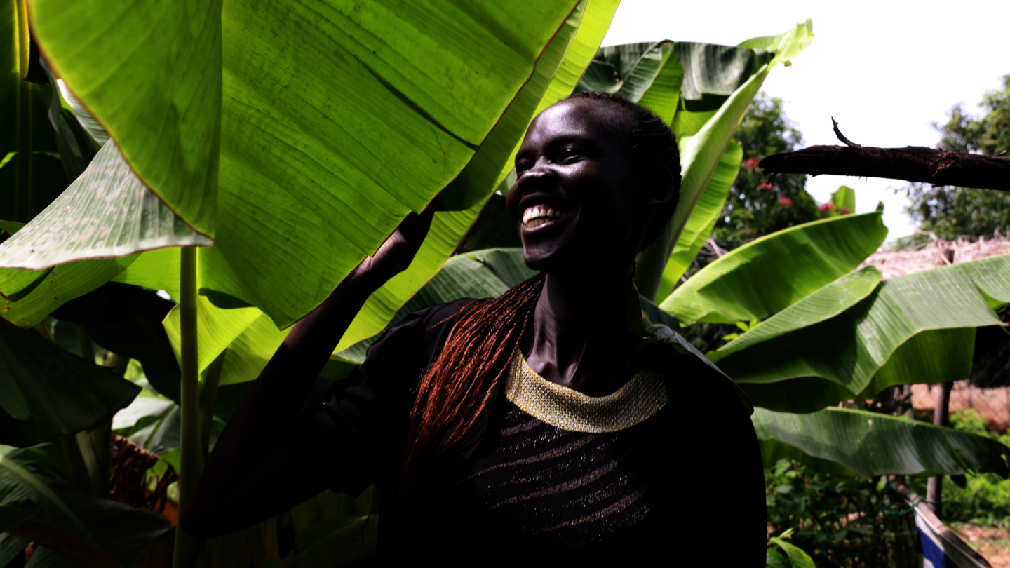 Durch Schulgärten im Südsudan erhalten Schulkinder gesunde Mahlzeiten, können ungestört lernen und aus dem Teufelskreis von mangelnder Bildung, Hunger und lebenslanger Abhängigkeit ausbrechen.