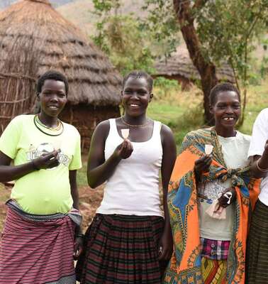 Sie nehmen am Projekt Eva teil: Frauen aus dem ugandischen Dorf Nadorin. 