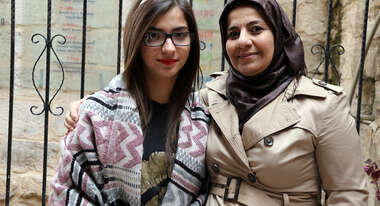 Zwei syrische Frauen in Mardin, Türkei