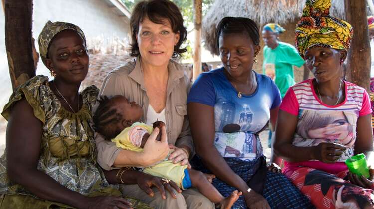 2017 Prominente Janina Hartwig Sierra Leone 2017 Janina Hartwig in Sierra Leone