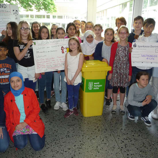 Pfandflaschensammlung macht Bildung