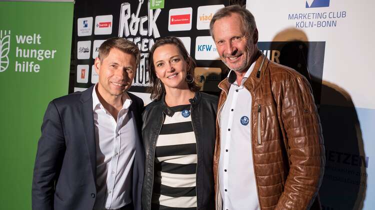 Das Logo des Marketing Clubs Köln-Bonn bei Rock gegen Hunger 2019 in der Live Music Hall in Köln.
