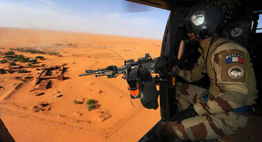 Blick aus dem Helikopter auf Madama im Norden von Niger.