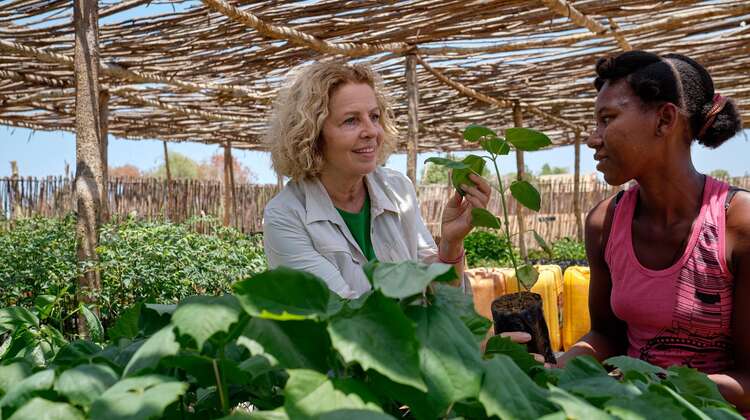 2016 Michaela May in Madagaskar, Projekt der Welthungerhilfe Exkl.: Fotoreportage bei Projekten der Welthungerhilfe in Madagaskar