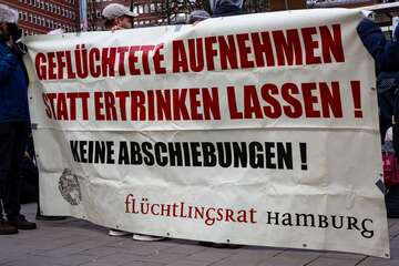 Gefluechtete_Demo_Hamburg.jpg