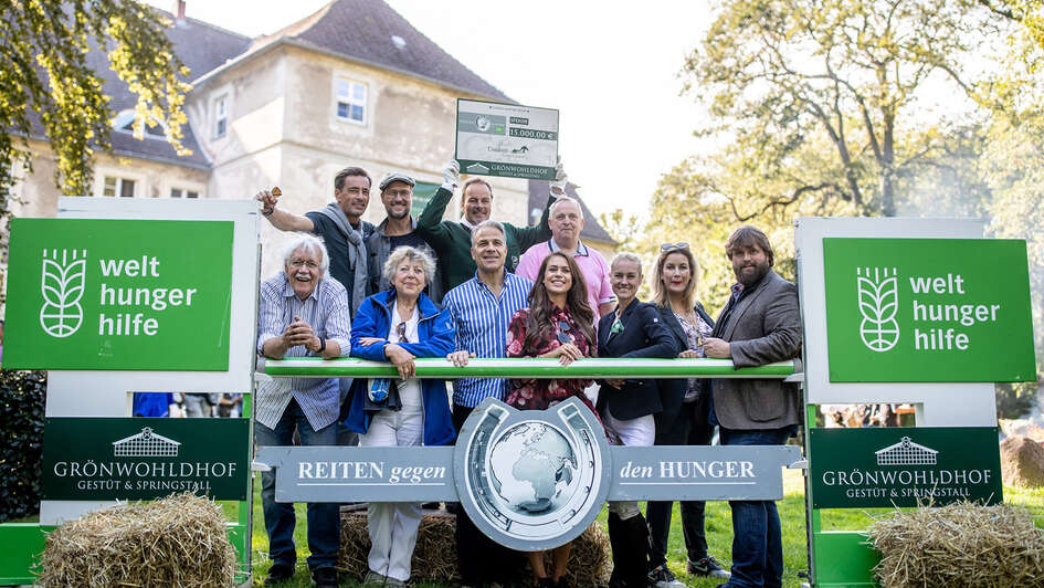 Gruppenbild der Unterstützer/innen.