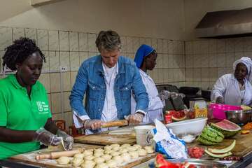 Im „Skill up!“-Programm erhalten 1300 Jugendliche eine Ausbildung als Friseur, als Koch, als Kfz-Mechaniker, EDV-Spezialist, Schneider oder Elektriker. Im „Skill up!“-Programm erhalten 1300 Jugendliche eine Ausbildung als Friseur, als Koch, als Kfz-Mechaniker, EDV-Spezialist, Schneider oder Elektriker.