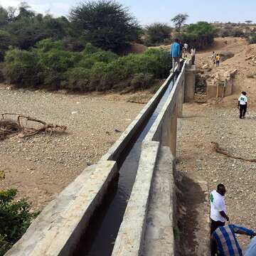 Ein neugebauter Bewässerungskanal