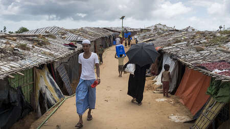 Ein junger Mann im Flüchtlingscamp, Bangladesch 2021.