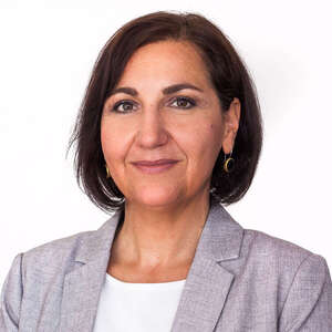 Porträt: Alexandra Shahabeddin, Team Philanthropy & Partnerships