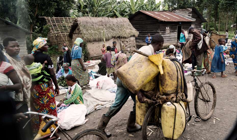 Spenden für den Kongo. Bild: Straßenszene in Nord-Kivu, Kongo.