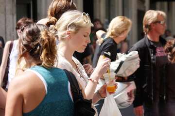 Digitaldruck auf Forex in Plexibox von Beat Streuli: Barcelona 09, 2009